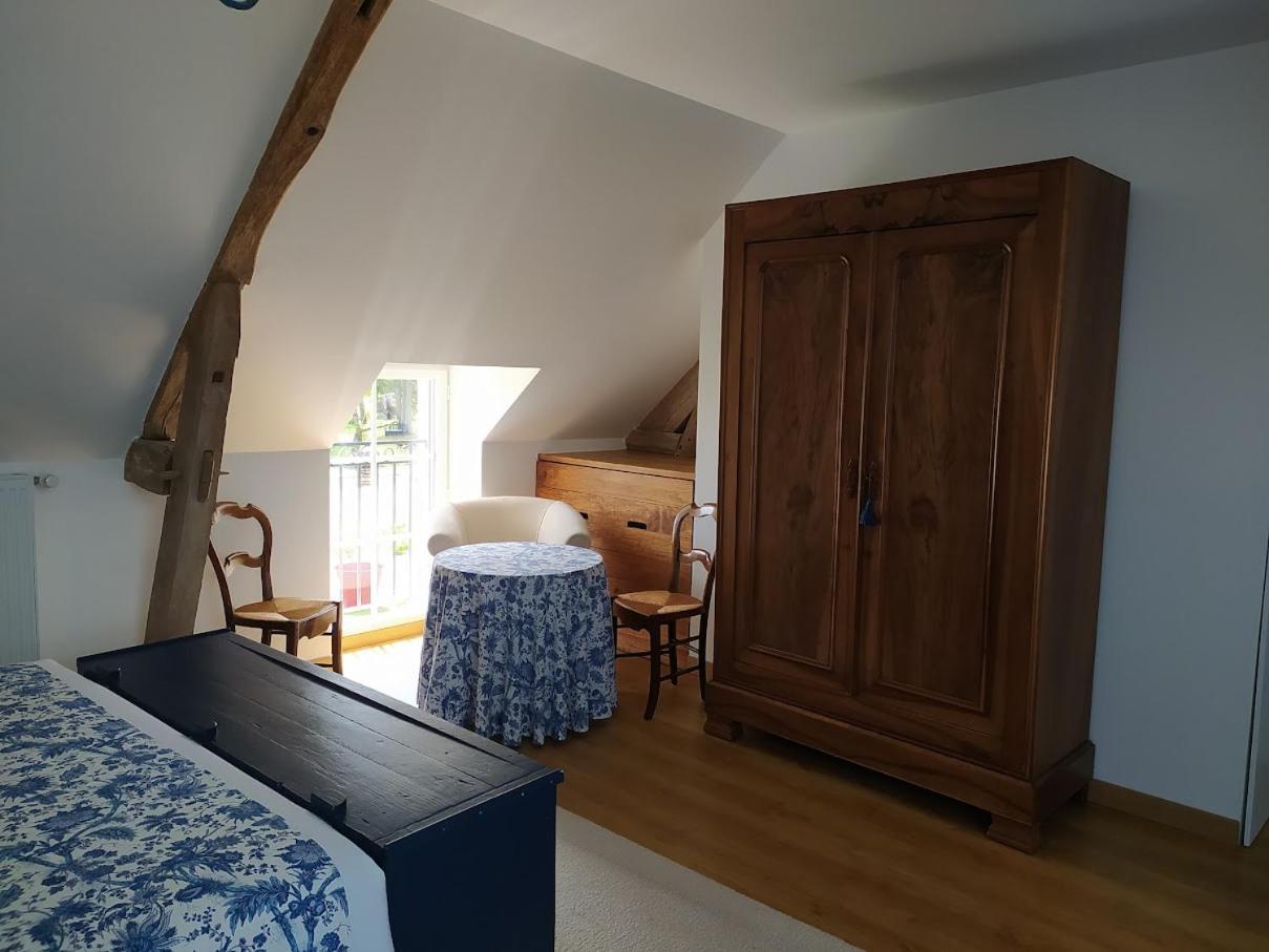 Les Ormeaux Hotel Oisly ภายนอก รูปภาพ